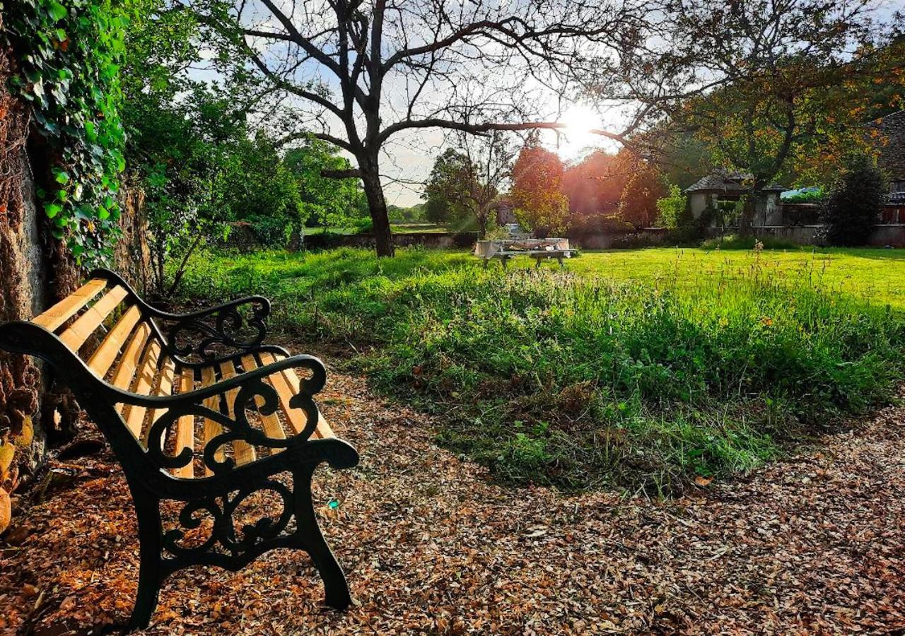 مبيت وإفطار Tuzaguet Domaine Lou Castet المظهر الخارجي الصورة