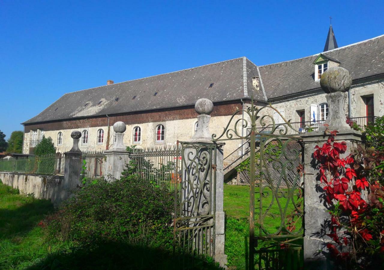 مبيت وإفطار Tuzaguet Domaine Lou Castet المظهر الخارجي الصورة